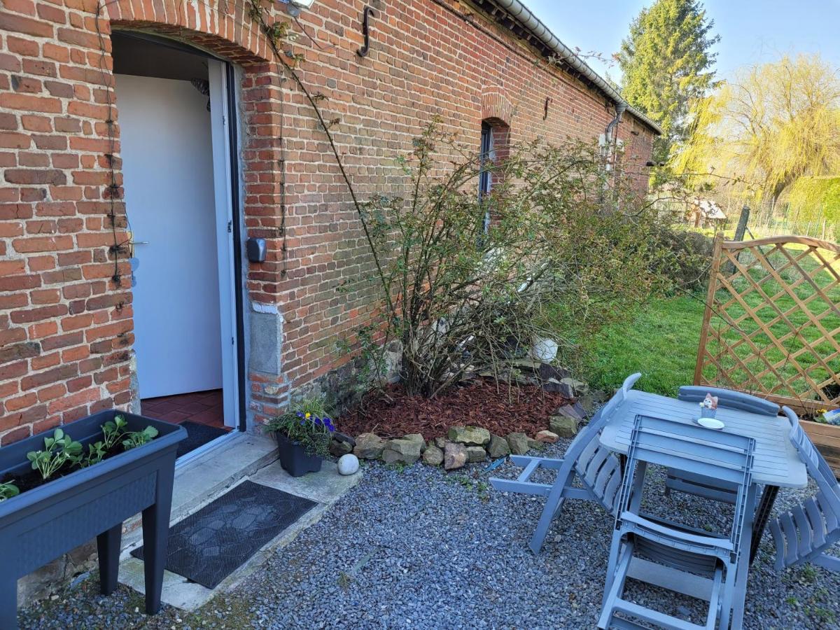 Bienvenue du côté de chez nous Wignehies Exterior foto
