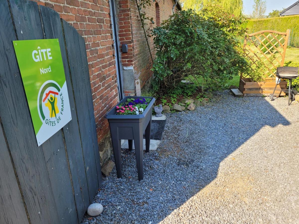 Bienvenue du côté de chez nous Wignehies Exterior foto