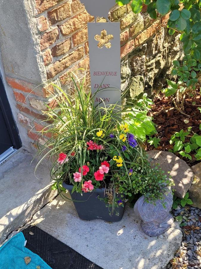Bienvenue du côté de chez nous Wignehies Exterior foto