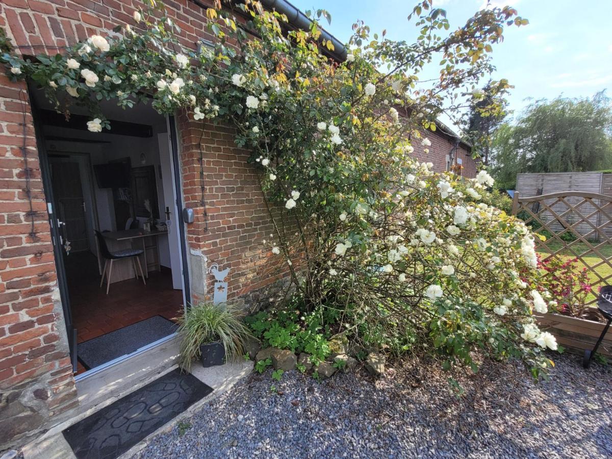 Bienvenue du côté de chez nous Wignehies Exterior foto