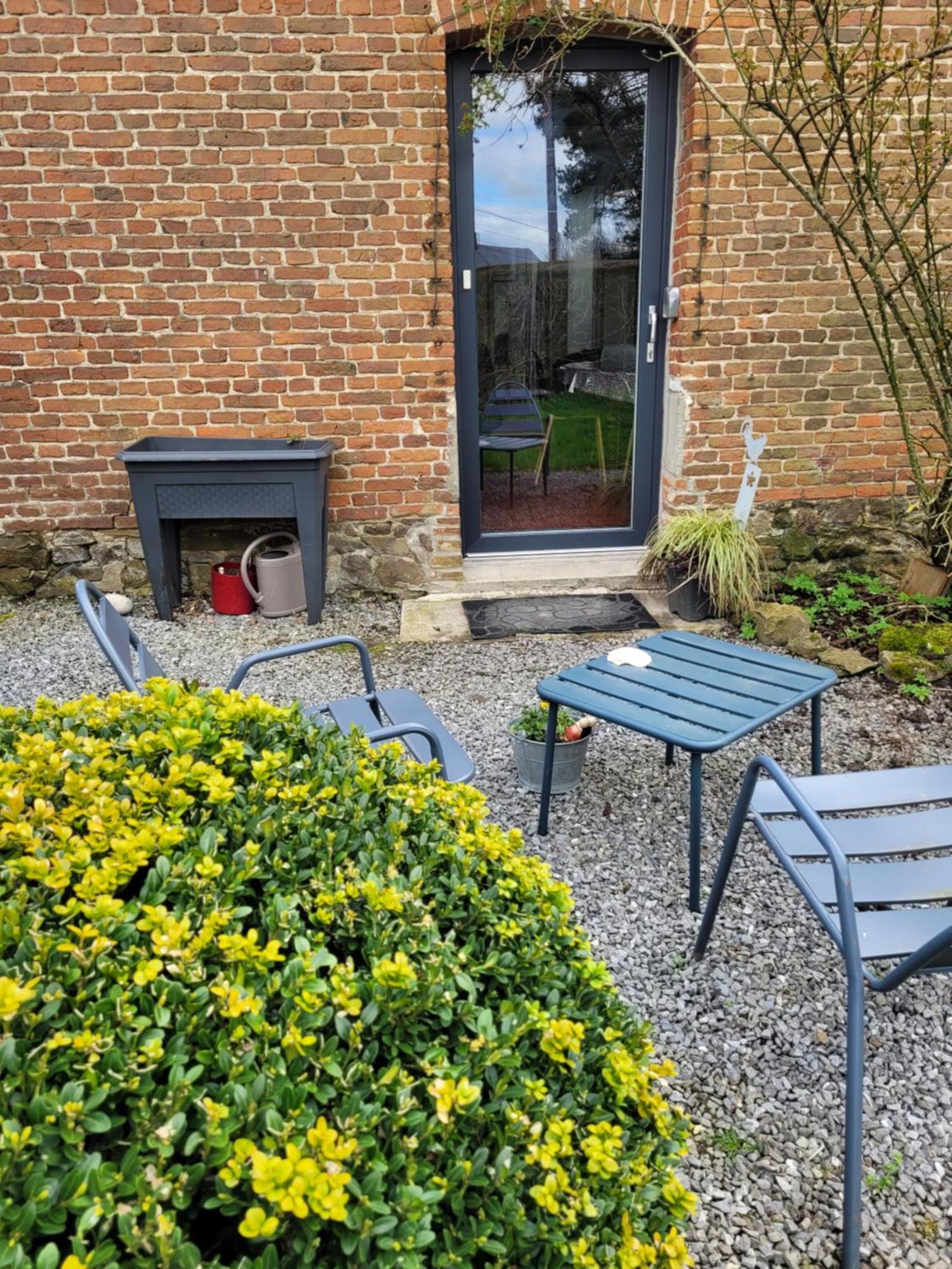 Bienvenue du côté de chez nous Wignehies Exterior foto